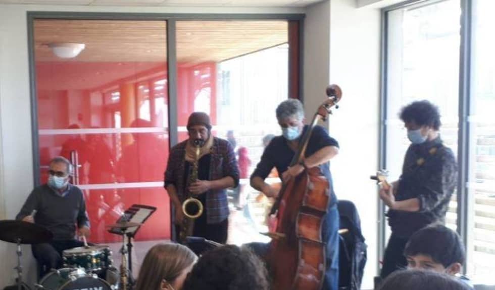 PhilM Quartet jouent leurs compositions jazz au self.
