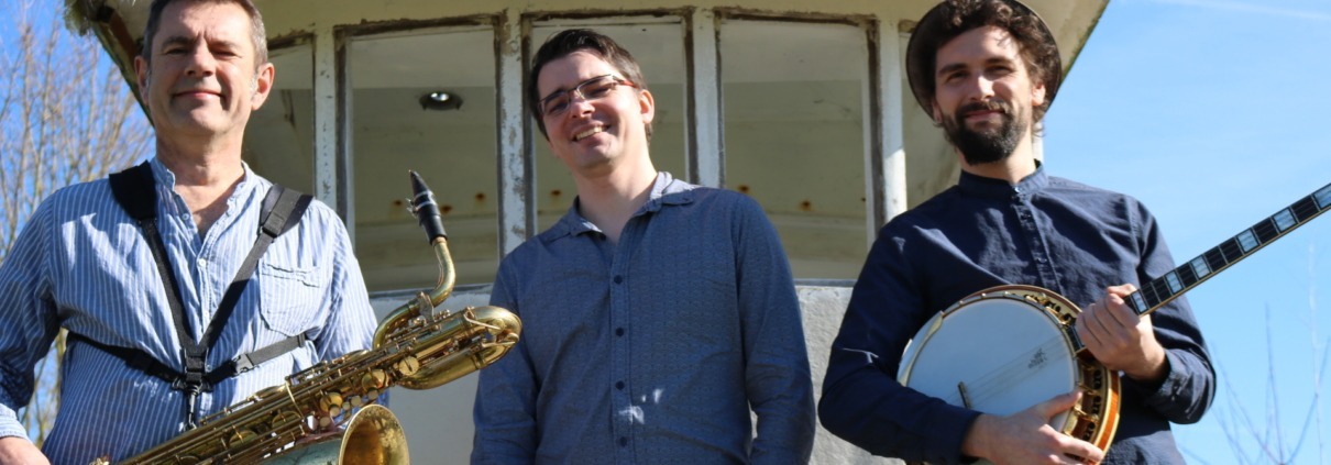 Le trio jazz New Orleans et chansons créoles Lil'Brass Band.