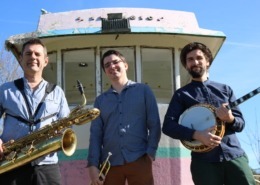 Le trio jazz New Orleans et chansons créoles Lil'Brass Band.