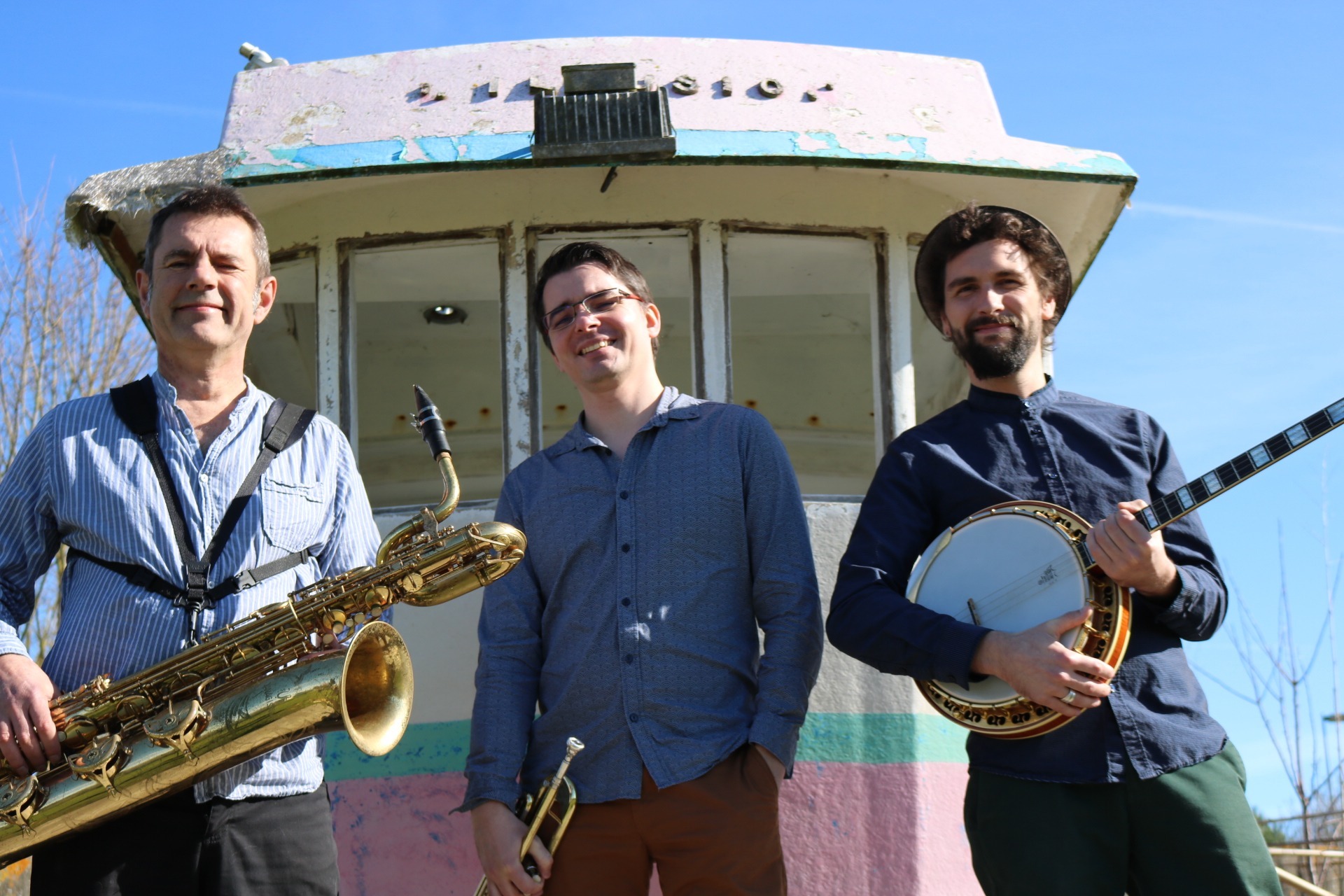 Le trio jazz New Orleans et chansons créoles Lil'Brass Band.