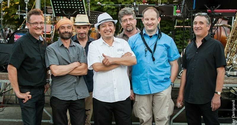 Les 7 musiciens de Pacho Combo.